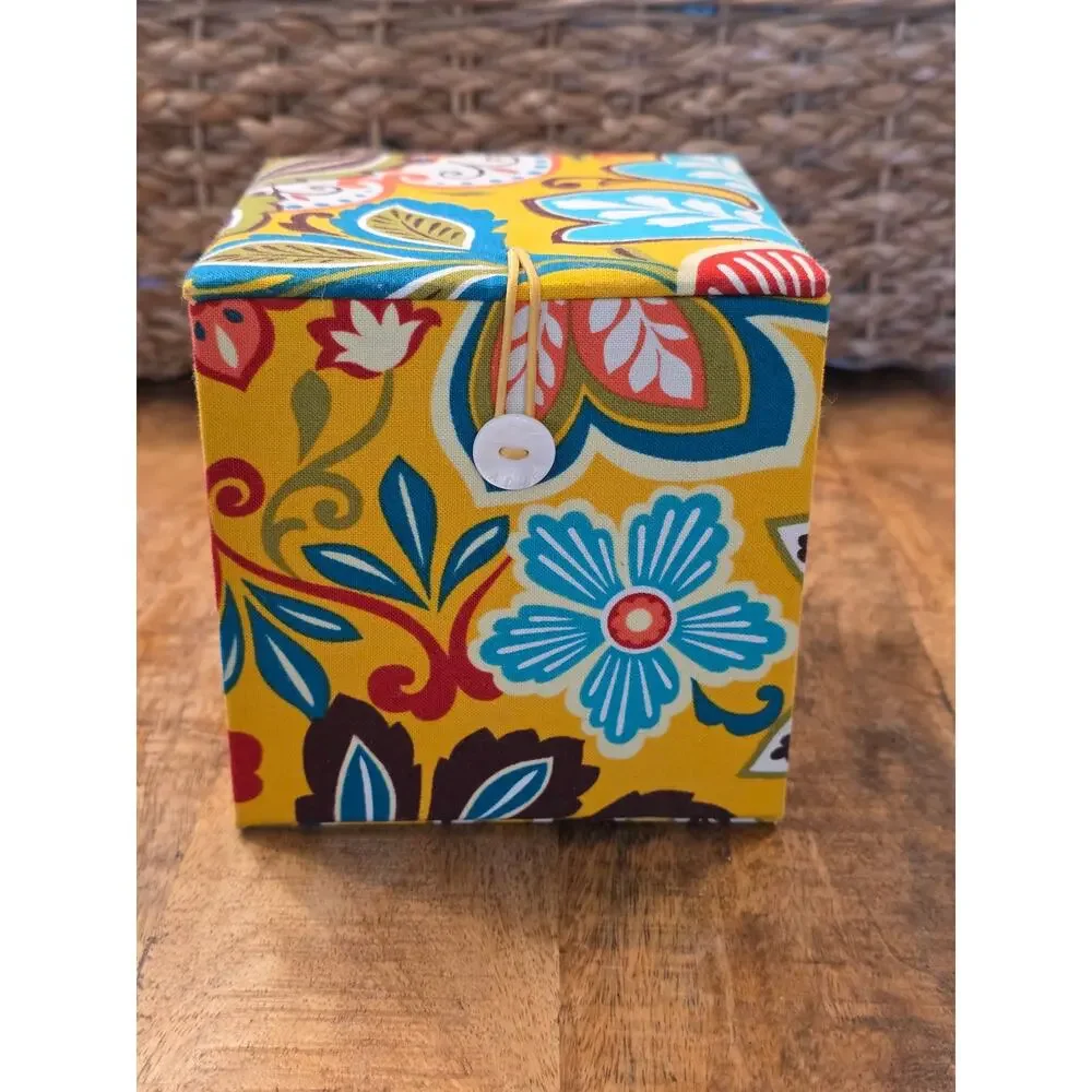 Vera Bradley 2012 LG Multicolored Floral Paisley Christmas Ornament Original Box